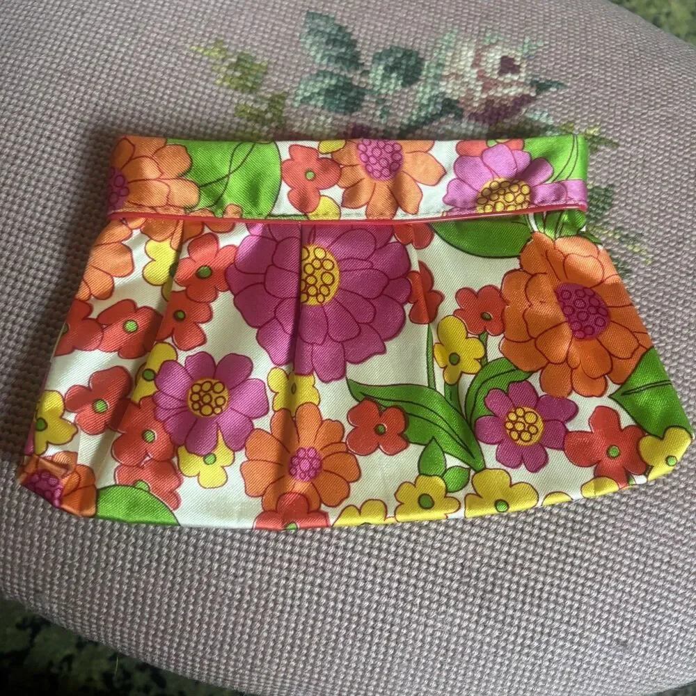 Vintage 60s Flower Power Tapestry Clutch Coin Purse 1960s Whimsical Floral Mod